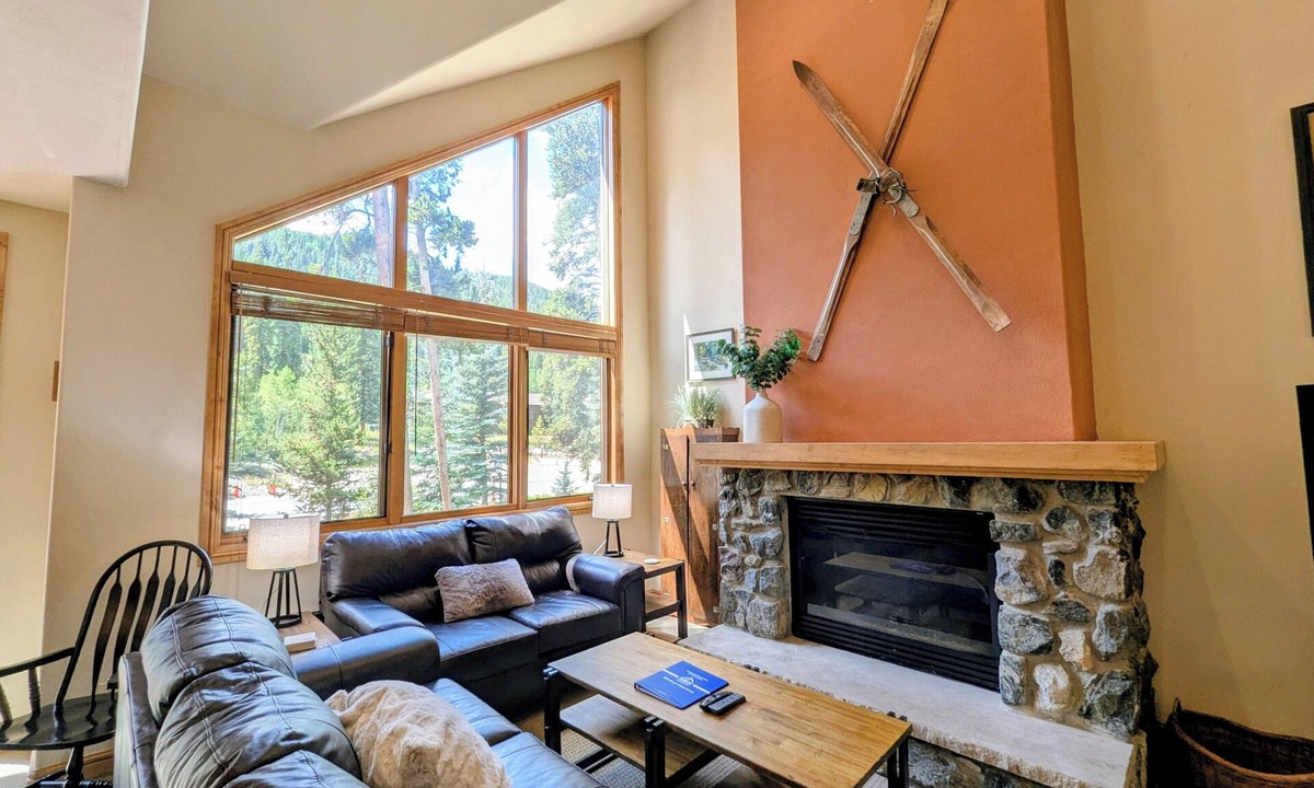 Mountain House House | Family Retreat | Garage for Bikes, Hot Tub, Views