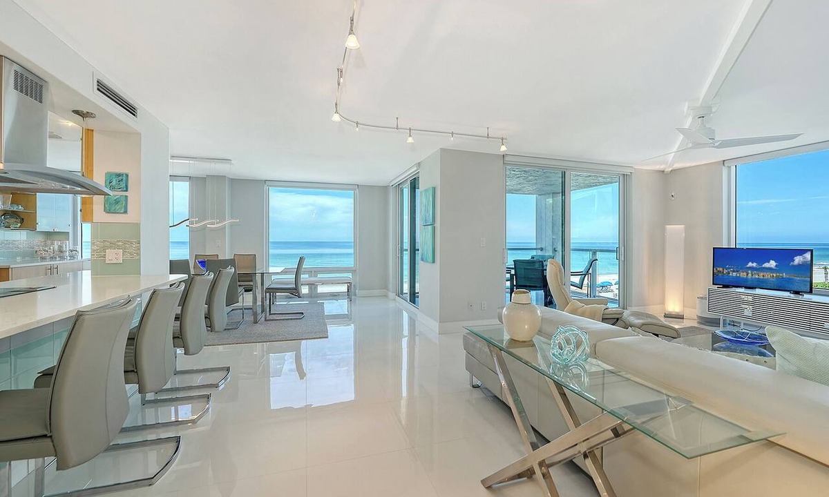 Longboat Key Condo | Full Gulf Front Gorgeous Condo . Directly on the Gulf