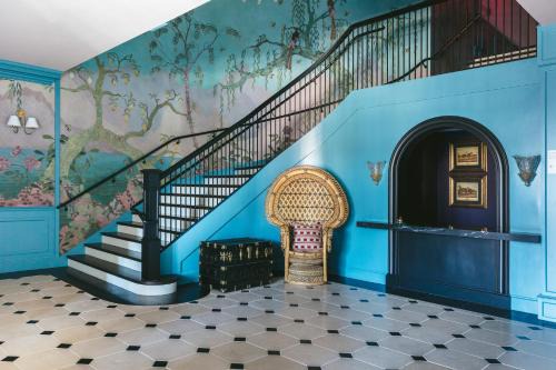 Yachting Village Hotel | Gardiner House