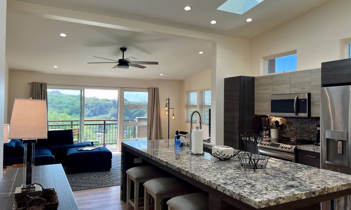 Moanalua House | GOLF COURSE FRONT, HOME "D", MODERN, CLEAN, GATED, Nr. JBPHH/CAMP SMITH, PARKING