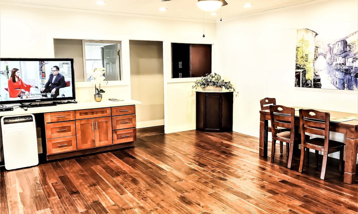 Waimanalo Beach House | Great Price! 1000sf Gated New House Steps from Waimanalo Beach