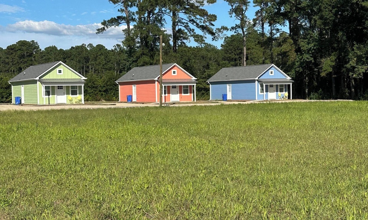 Lumberton Cottage | Green Cottage at Pecan Pines – Near I-95nLumberton NC/Pembroke NC
