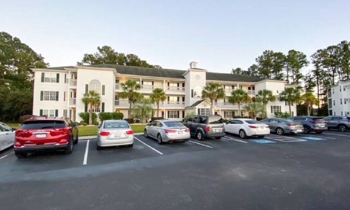 Colonial Charters Condo | Ground Floor 2 BR 2 BA Condo - 10 min. to Beach & N. Myrtle Beach Sports Park