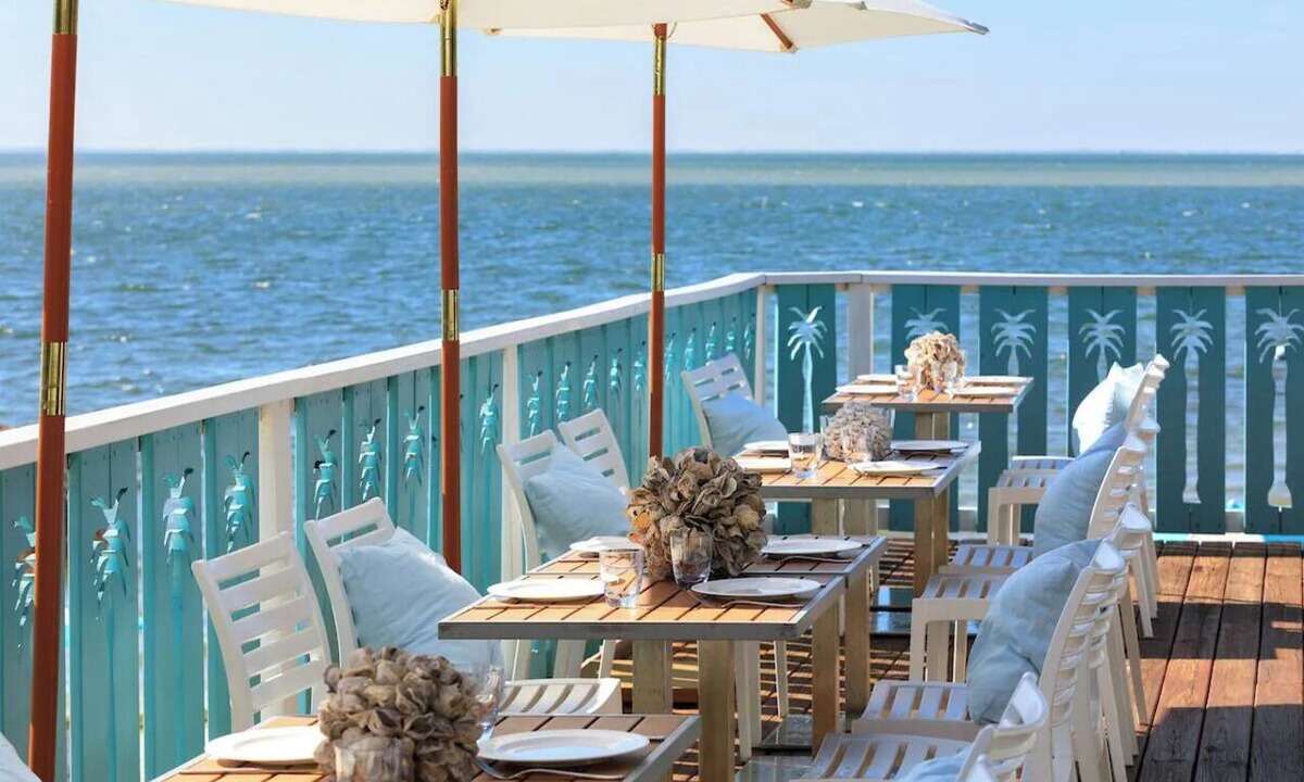 Pinellas Point Hotel | Gulf Coast Getaway | Exclusive Cabana Access | Downtown St. Pete Nearby