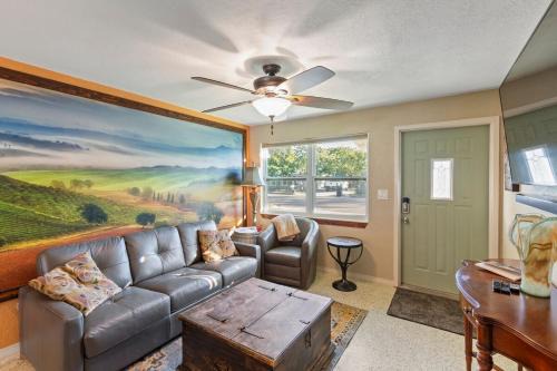 Pinellas Point House | Gulfport Retreat with Wine Cellar Charm