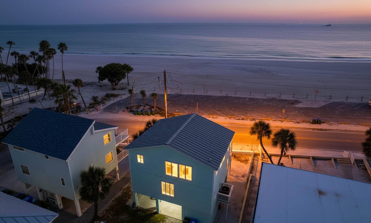 Sunset Beach House | Gulfside Cottage w/Swim Spa on Beach