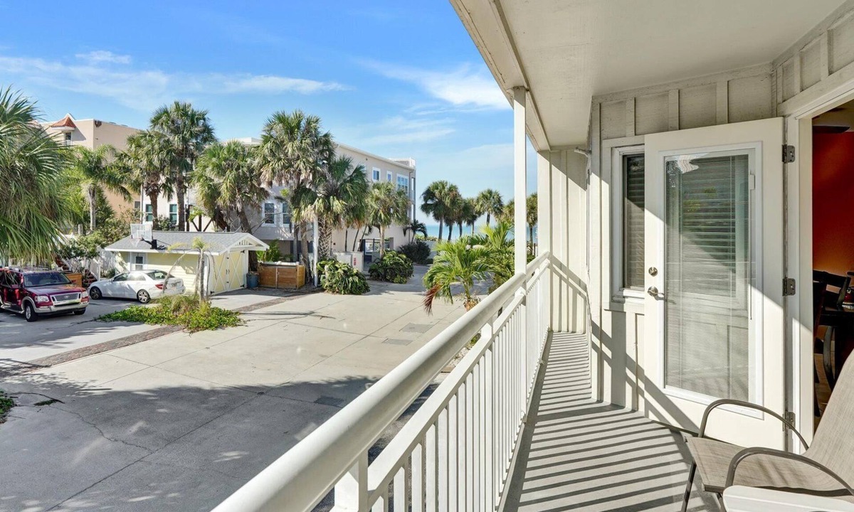 Independence Square House | Gulfside Villas Unit 11. Steps to the Beach, Heated Pool Beautiful Townhome