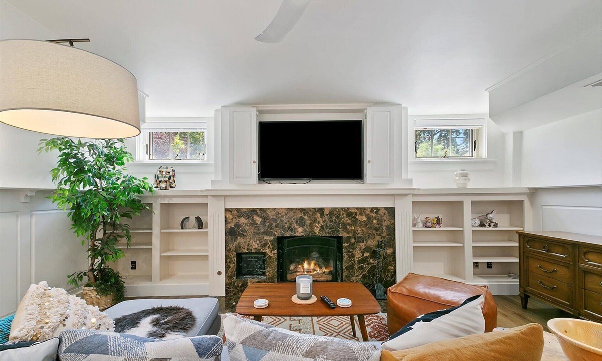 North End Apartment | #HabitueHomes - The Wayne - Historic Home!