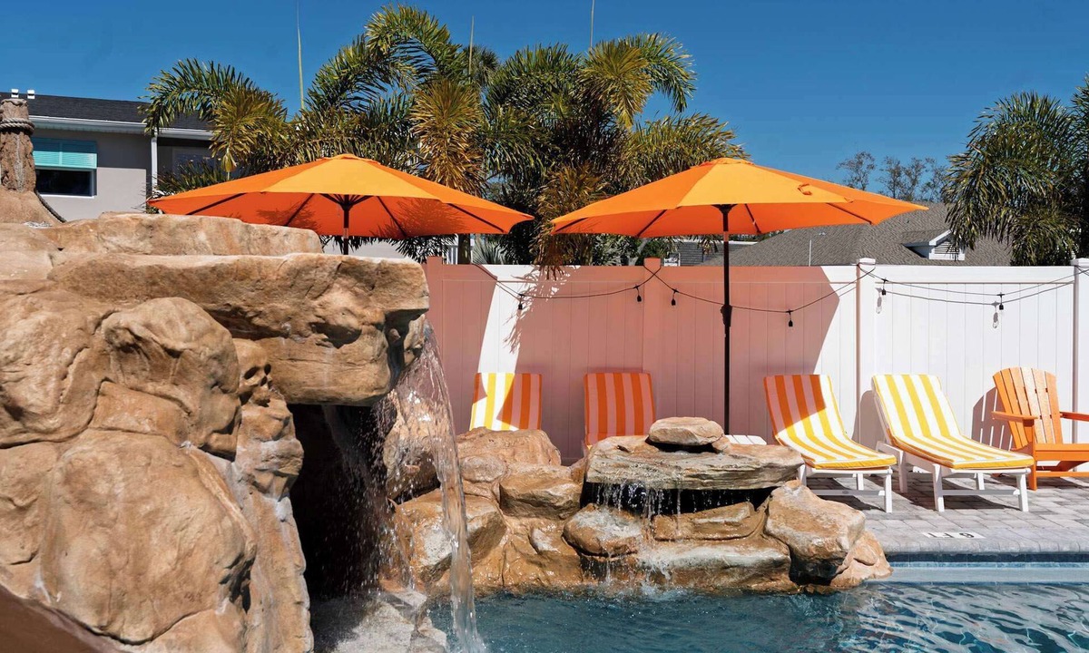 South Bradenton Condo | Heated Resort Pool, Slide & Games · 6 Min to IMG
