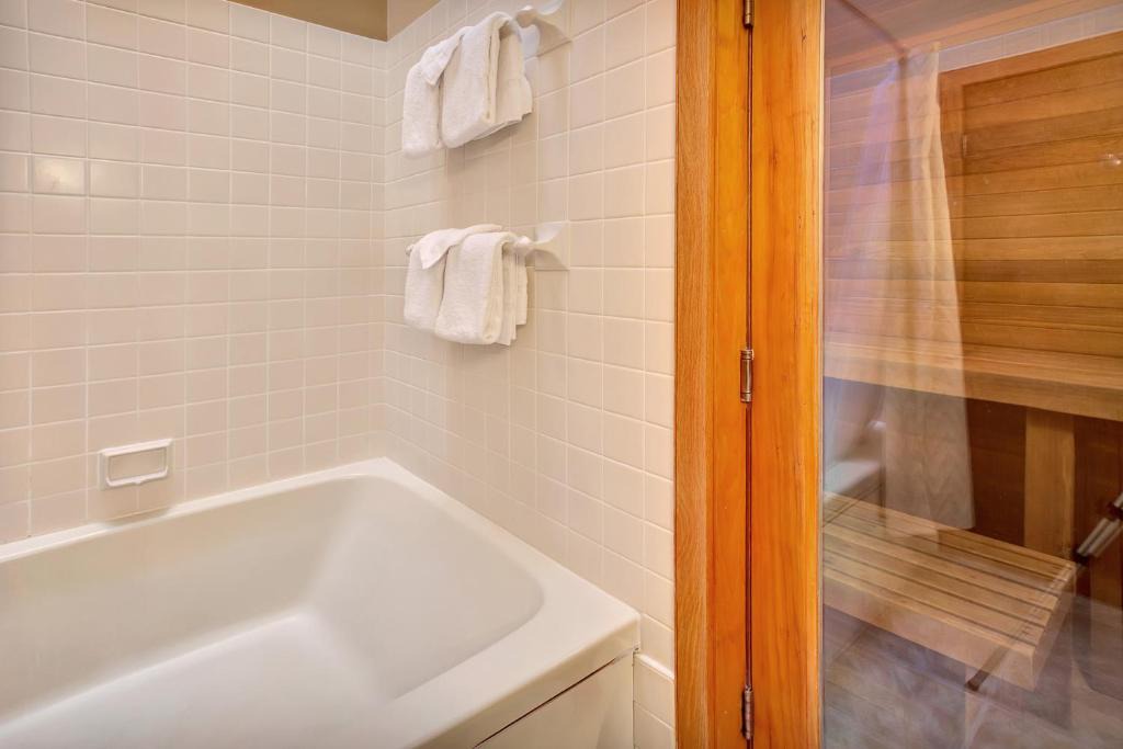Killington House | Highridge Condominium Unit B14