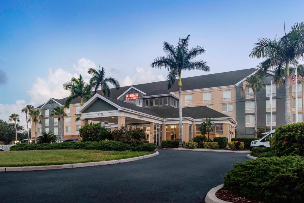 Ballentine Manor Estates Hotel | Hilton Garden Inn Sarasota-Bradenton Airport