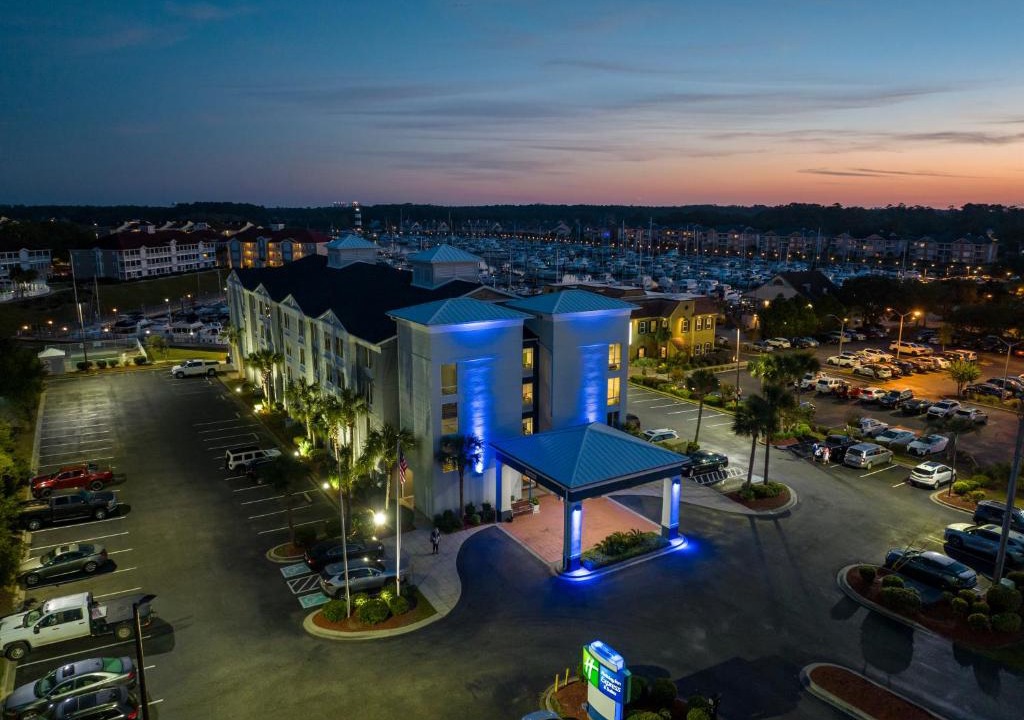 Little River Hotel | Holiday Inn Express North Myrtle Beach - Little River by IHG
