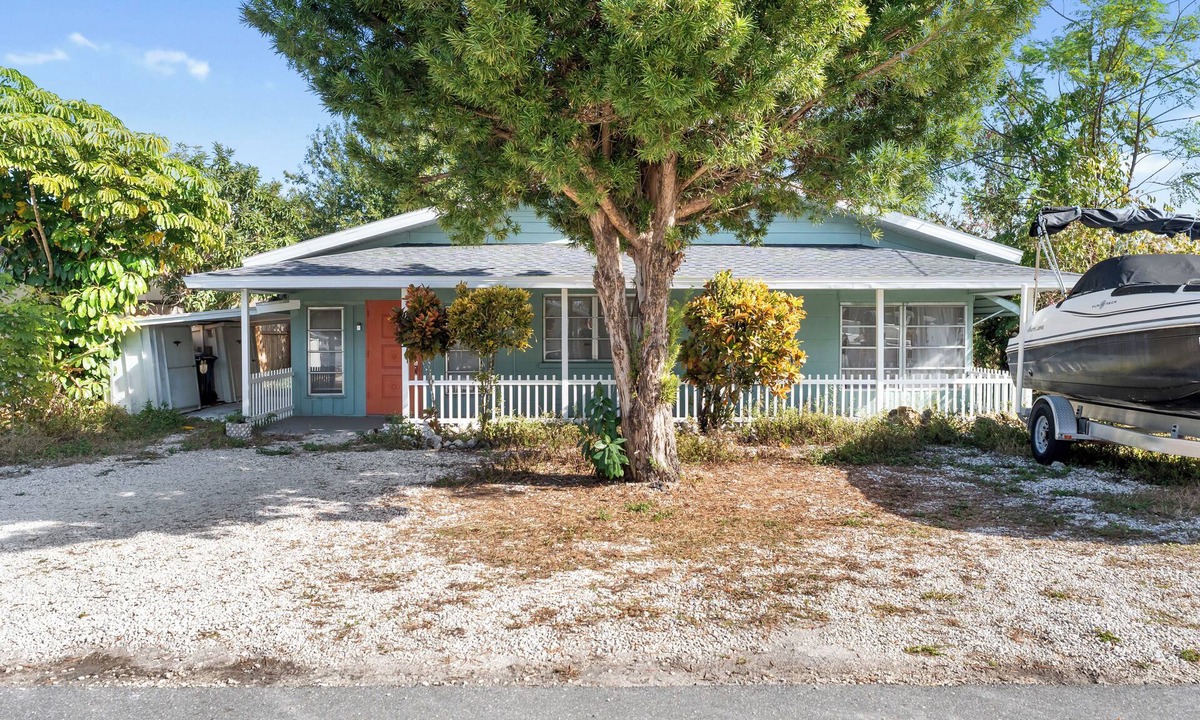 South Gate Ridge House | House - Minutes from Siesta Key!