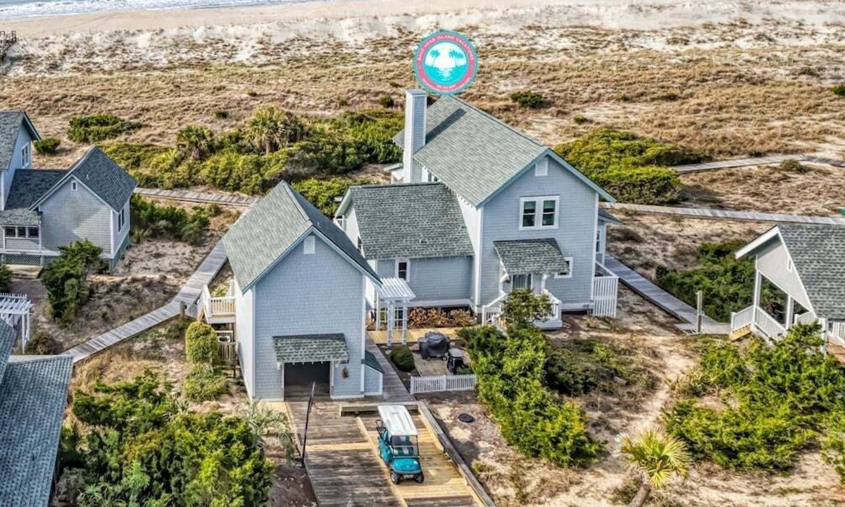 Flora's Bluff House | Inn Denial - Unmatched Oceanfront Elegance!
