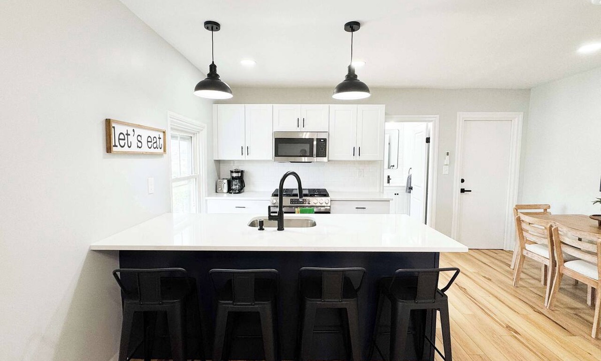 Federal Hill Apartment | Jennifer's Elegant & Cozy Broadway Walkable Stay