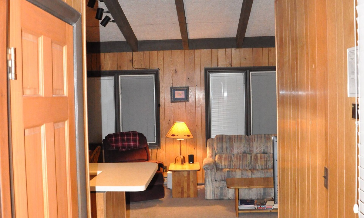Mountain House Condo | Keystone Key Condo #2975 - Re-Opened for 2024-25 Skiing/Boarding ! Book Now.