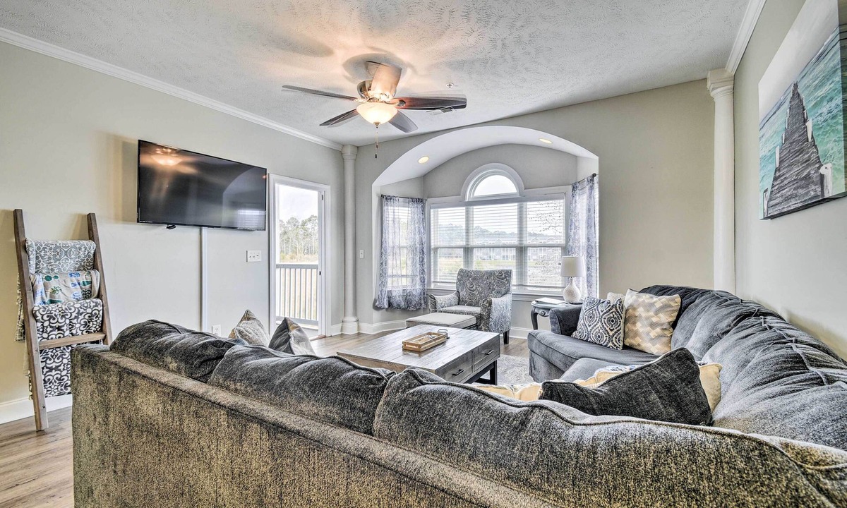 Carolina Yacht Landing Condo | Kid-Friendly Condo w/Grill ~ 5 Mi to Beach