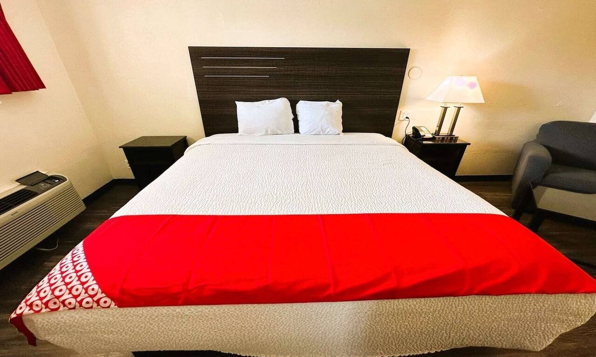San Antonio Apartment | King Bed | Non Smoking