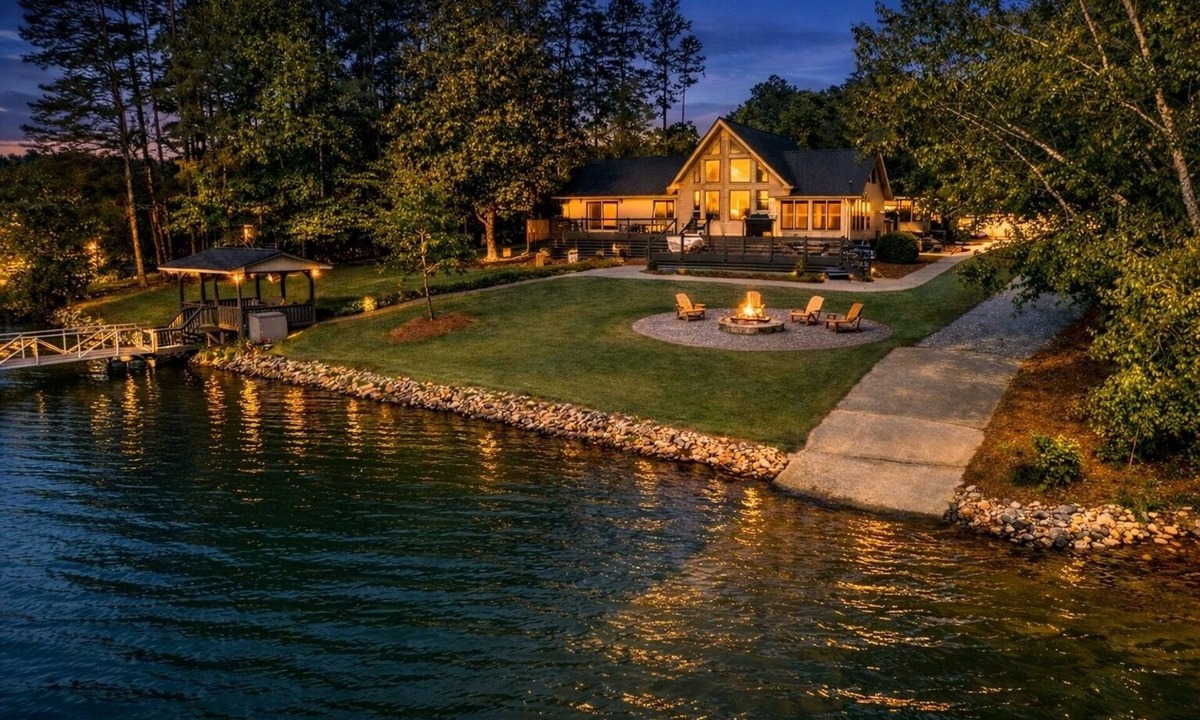 Seneca House | Lake Keowee Retreat w/Private Dock and Boat Ramp