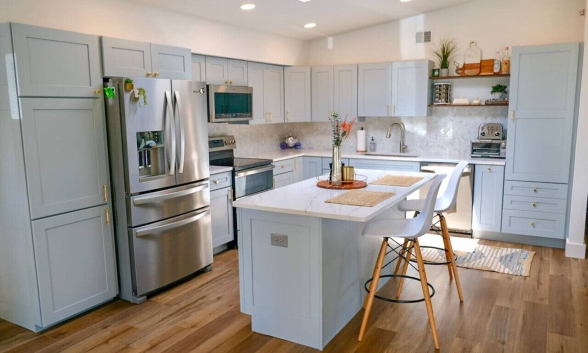 Orient Park House | Lakeview Retreat with Private Pool Perfect Getaway