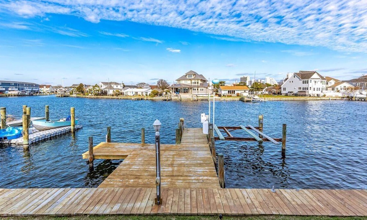 Little Salisbury House | Large Four Bedroom Waterfront Home w/ Great Views