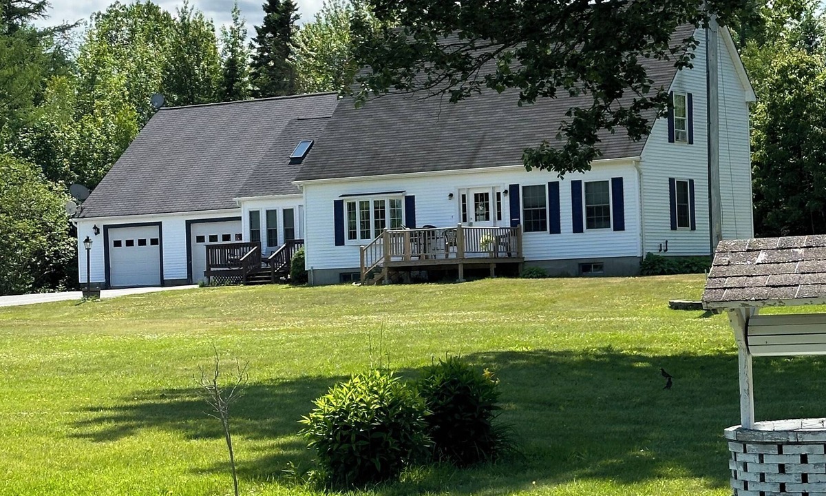Gouldsboro House | Large home, day trips Bar Harbor, Schoodic, Acadia National Park Eastport Canada