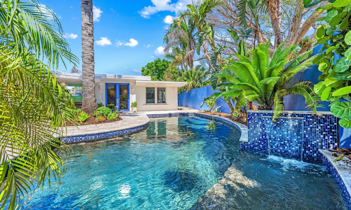 Ringling Estates House | Luxe Oasis | Private Pool, In St Armands Circle, Near Lido Key Beach