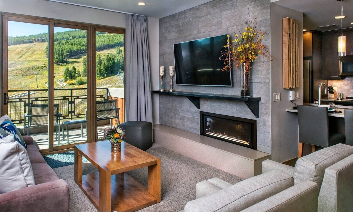 Peak 8 Cabin | Luxurious Cozy Lodge in BEAUTIFUL Breckenridge with SKI IN/SKI OUT Access!