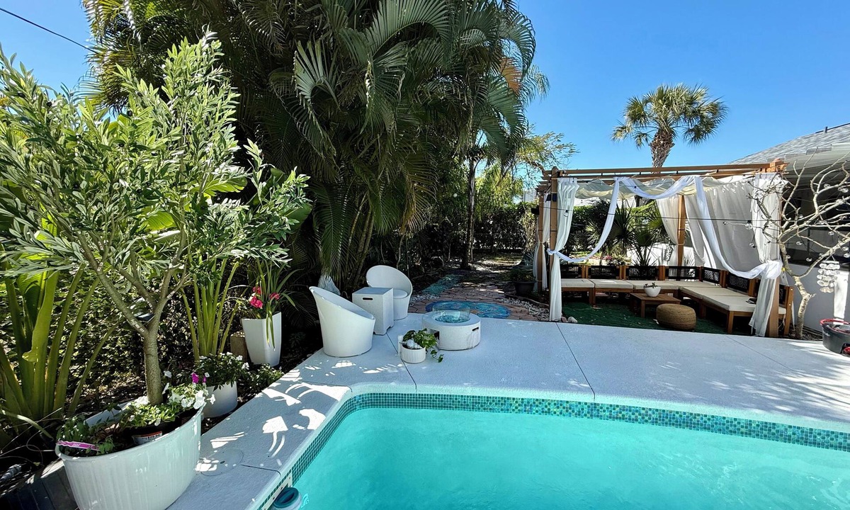 Bonita Springs House | Luxury Coastal Retreat Heated Pool Near Bonita Beach