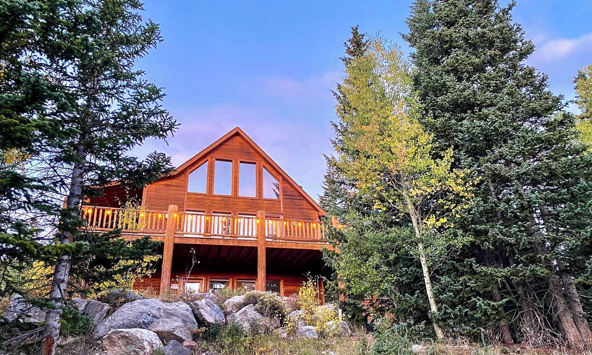 Alma Cabin | Luxury Home w/Hot Tub and Epic Views less than 21 mi to Breck - Placer Valley Vista