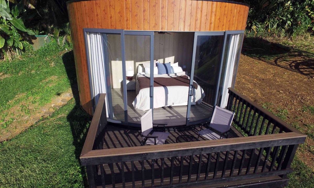 Kealakekua Cabin | Modern cabin on a world famous Kona Coffee farm with AC, WiFi. Unit 1