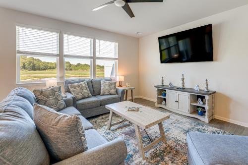 Frankford House | Modern Millville Home: 5 Mi to Beach & Boardwalk!