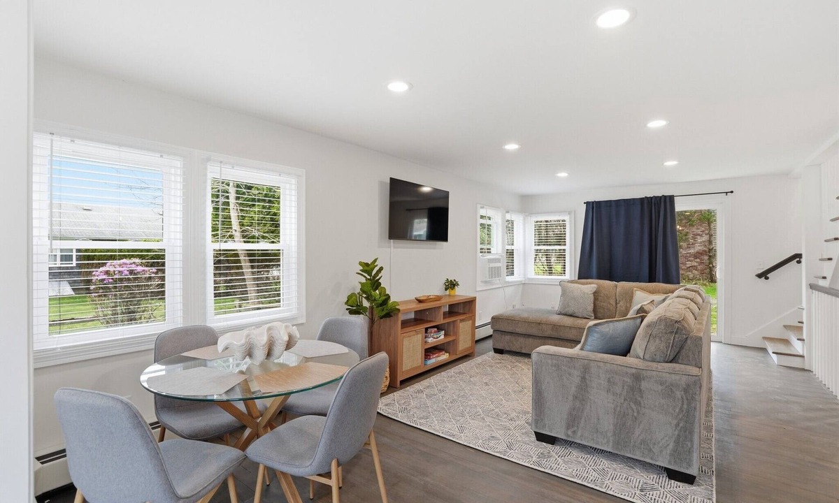 Warren House | Modern Touisset Escape | 3BR with Enclosed Porch