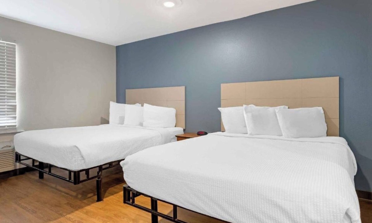 Fort Myers Hotel | Motel 6 Suites Fort Myers FL
