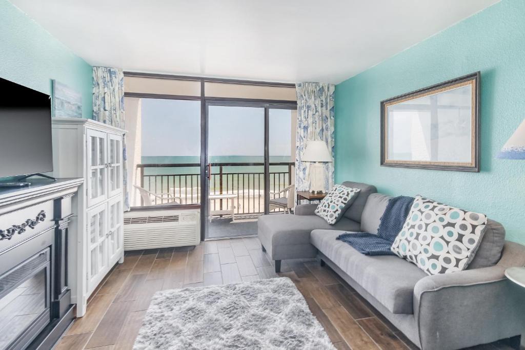 Myrtle Beach House | Neat Retreat & Monterey Bay