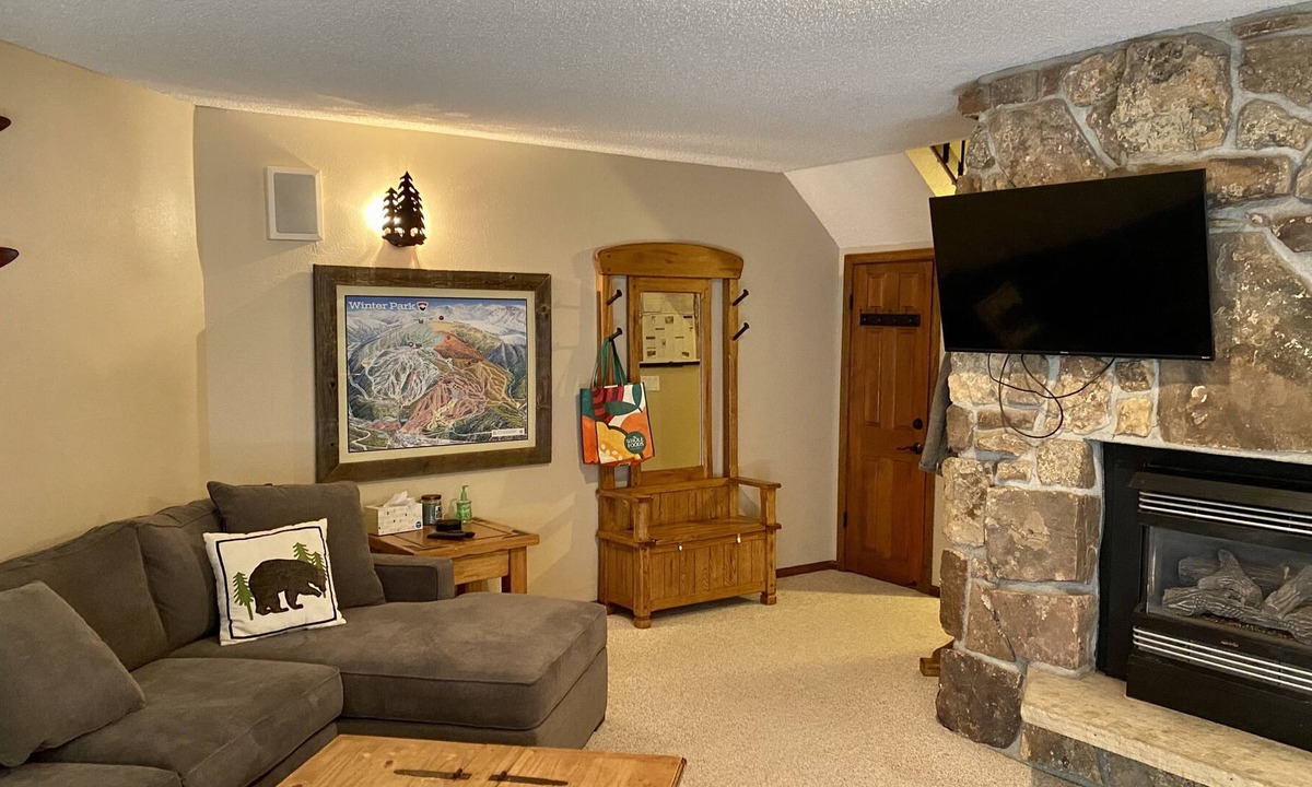 Old Town Condo | New listing, Great Condo! Short Walk to Winter Park Resort and the Fraser Trail.