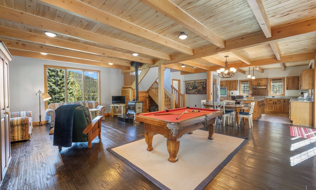 Alma Cabin | New Rental! Pet Friendly 3Bed/2.5Bath -Creekside Solitude