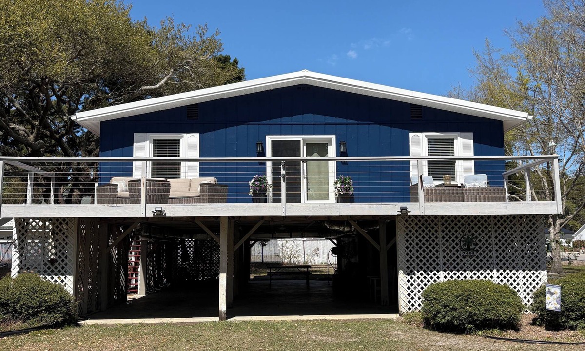 Ocean Isle Beach House | NEWLY RENOVATED 2026. Pet-friendly. Walking distance to waterway. Close to shops