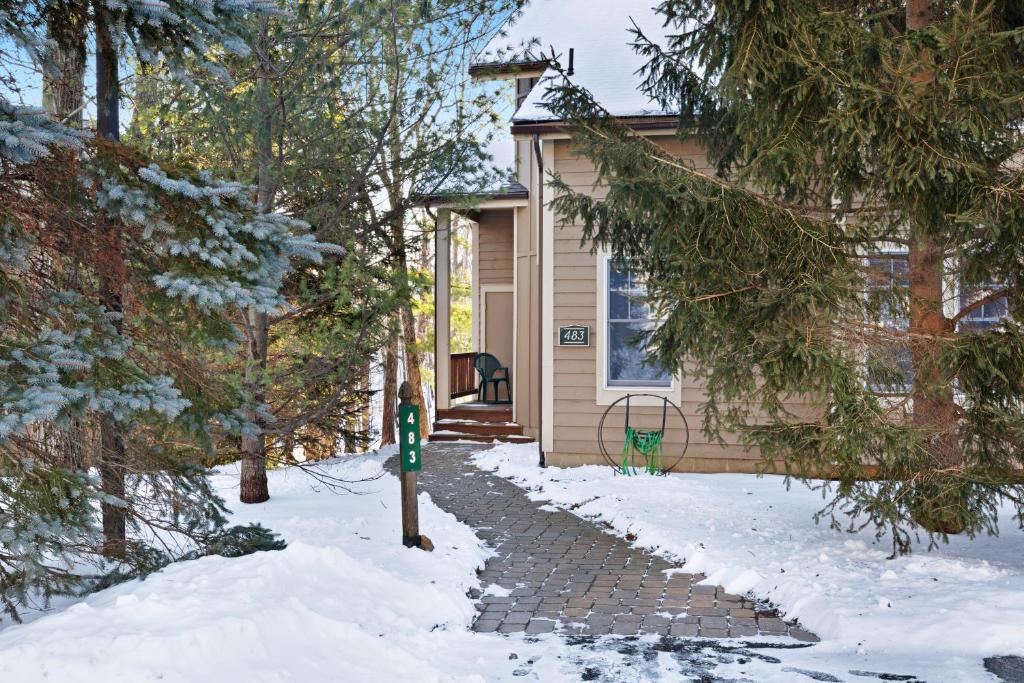 Tannersville House | Northridge 483