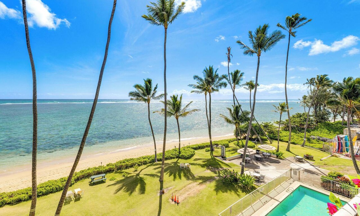 Punaluu Condo | Oceanfront Condo: Stunning Sunrise & Ocean Views