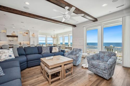 Long Beach House | Ollies Point by Oak Island Accommodations