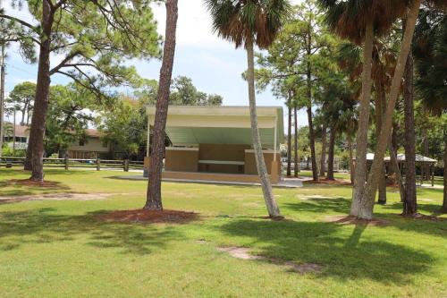 Ozona House | Palm Harbor Escape Near Beaches Boating Parking