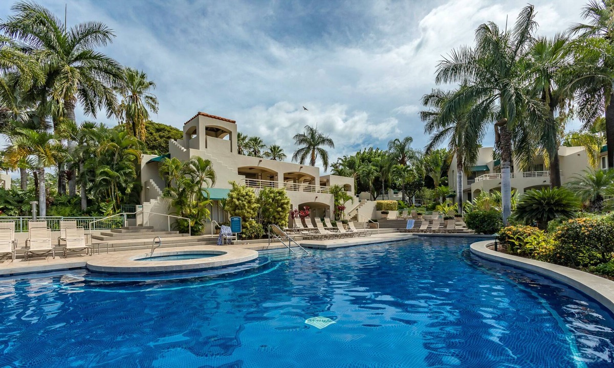 Wailea Hotel | Palms at Wailea One Bedrooms by Coldwell Banker Island Vacations
