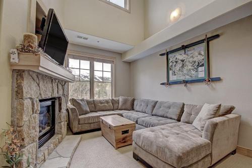 Peak 9 House | Park Avenue Lofts 301 by Great Western Lodging