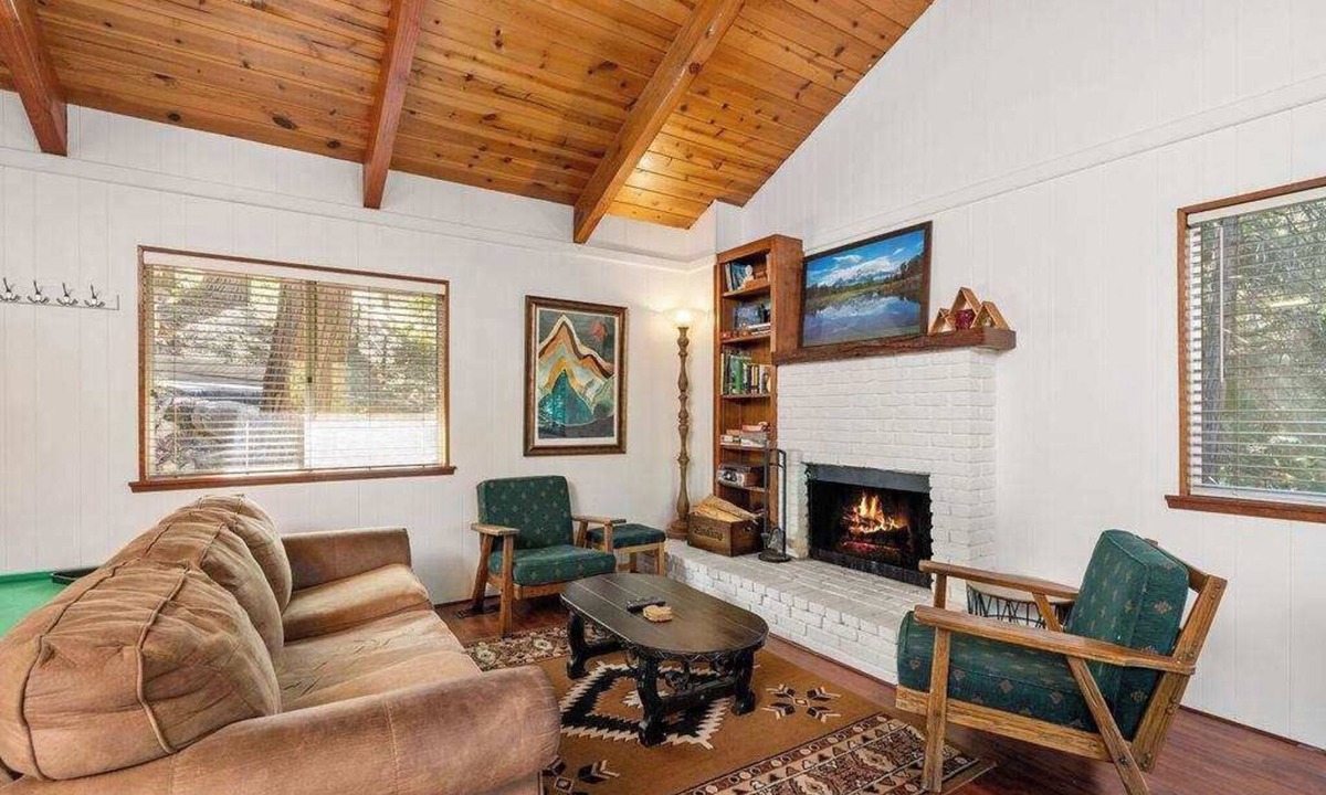 Crestline Cabin | Pine Ridge Peak Cabin - Close To Town & Lake