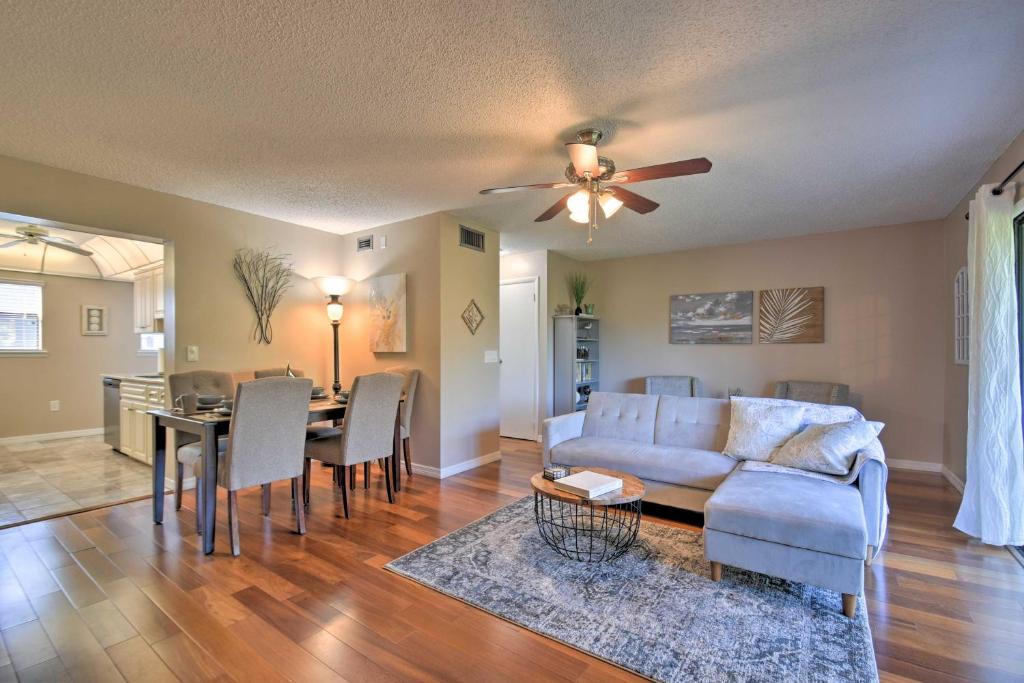 Indian Shores House | Pool Access & Kayaks: Indian Shores Townhome