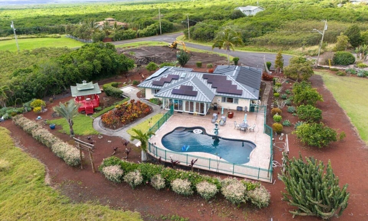 Discovery Harbour House | Pool, Japanese Pagoda & Gardens, Gorgeous Ocean Vi