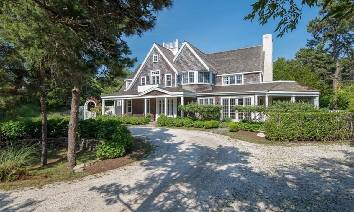 Monomoy House | Prestigious Monomoy Mansion in Nantucket with Heated Pool and Provence Flair