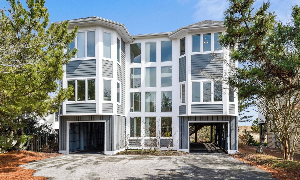 Bethany Beach House | PRIVATE BEACH GATED COMMUNITY! Exceptional OCEAN FRONT beach home is brimming with casual elegance and just perfect for families vacationing together!