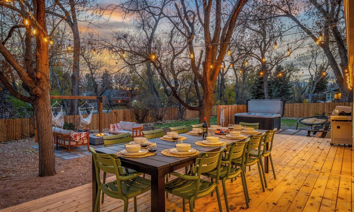 Northwest Arvada House | Private Spa Retreat for 17 Sauna, Hot Tub, Theater